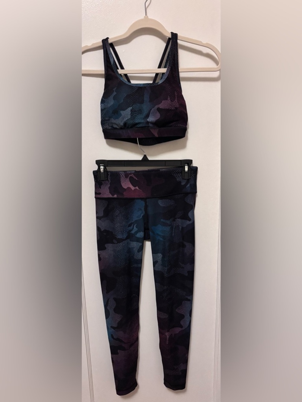 With Wear It To Heart Dark Camo Legging & Sports Bra Set | Sz S | Matching